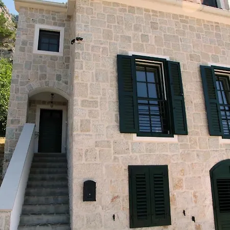 Villa Stone House *