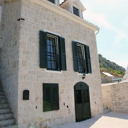 Stone House * Omis